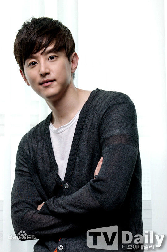 权律( KwonYul)采访图性感图片图集