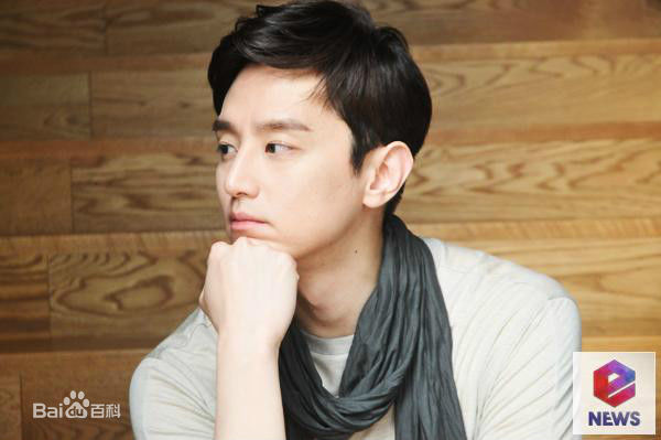 权律( KwonYul)采访图性感图片图集