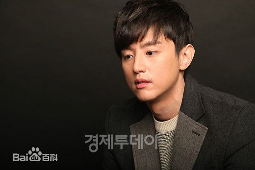 权律( KwonYul)采访图性感图片图集