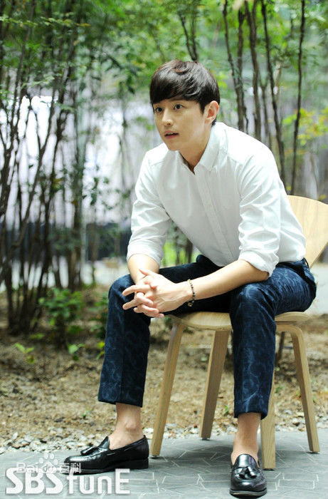 权律( KwonYul)采访图性感图片图集