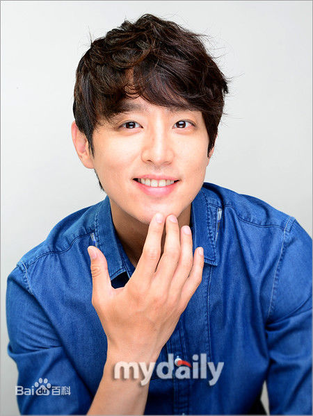 权律( KwonYul)采访图性感图片图集