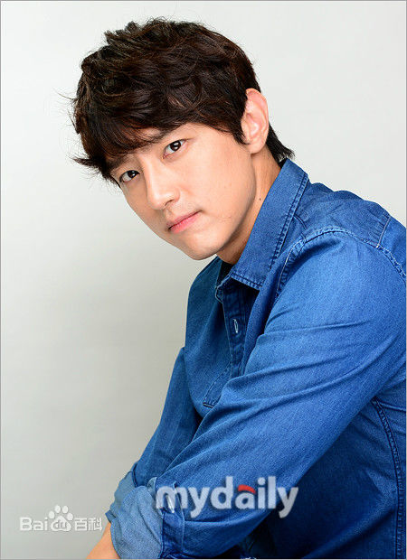 权律( KwonYul)采访图性感图片图集