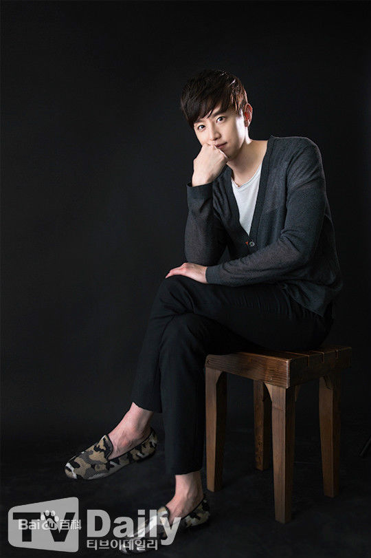 权律( KwonYul)采访图性感图片图集