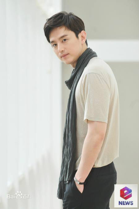 权律( KwonYul)采访图性感图片图集