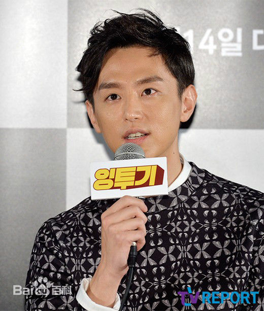 权律( KwonYul)出演电影性感图片壁纸