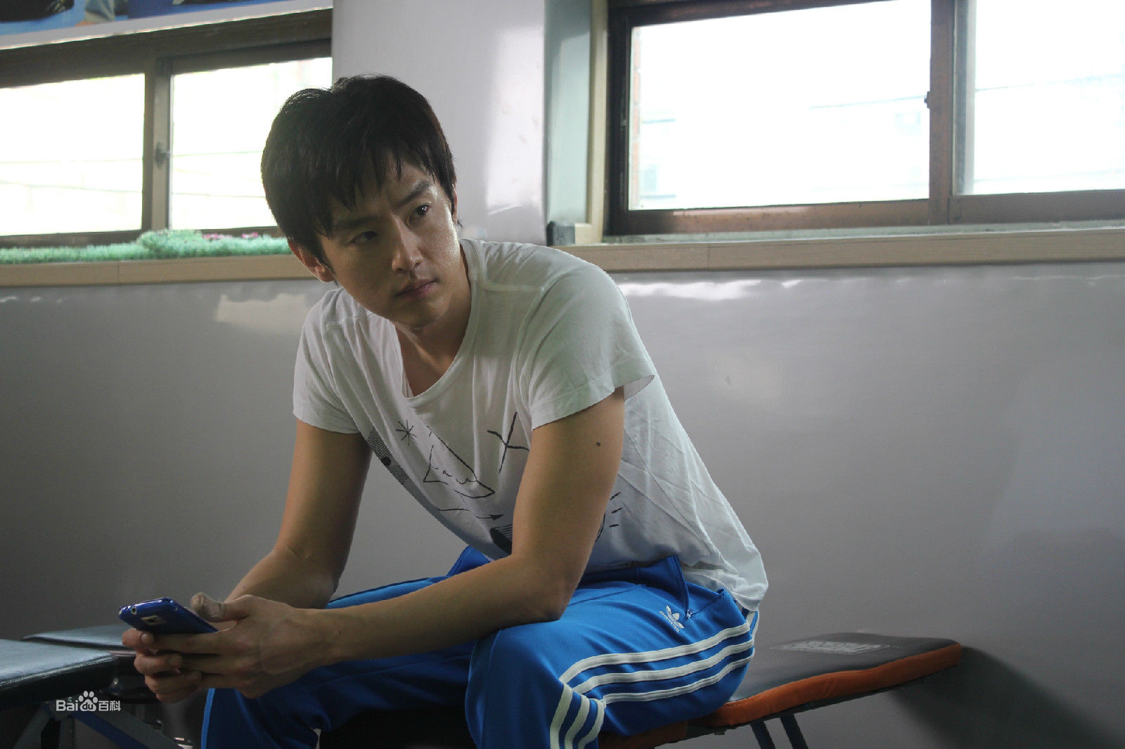 权律( KwonYul)出演电影性感图片壁纸