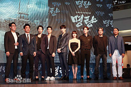 权律( KwonYul)出演电影性感图片壁纸