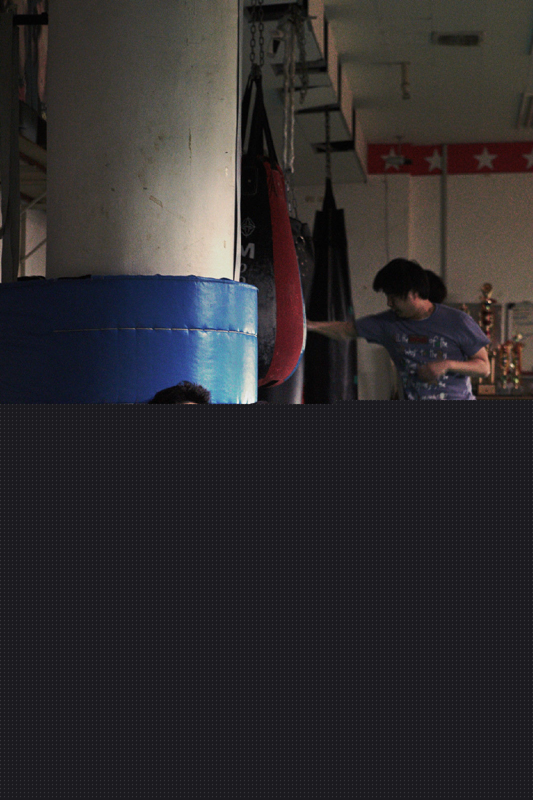 权律( KwonYul)出演电影性感图片壁纸