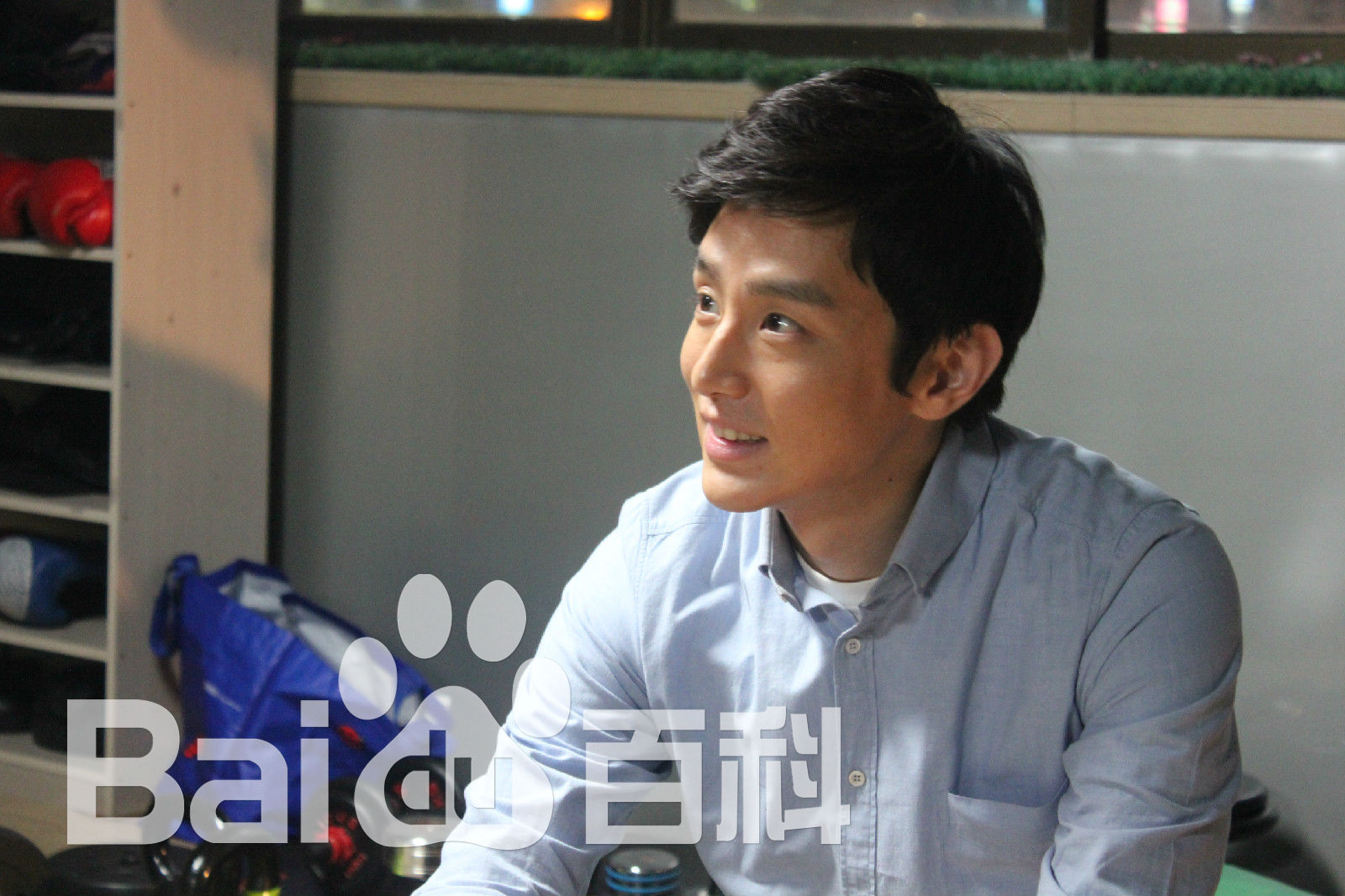 权律( KwonYul)出演电影性感图片壁纸