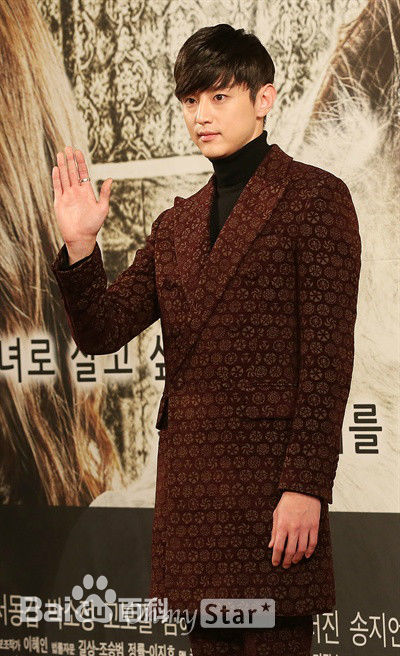 权律( KwonYul)出演电视剧2:天上女子前后照片