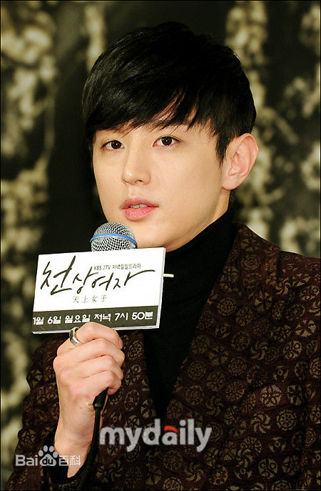 权律( KwonYul)出演电视剧2:天上女子前后照片