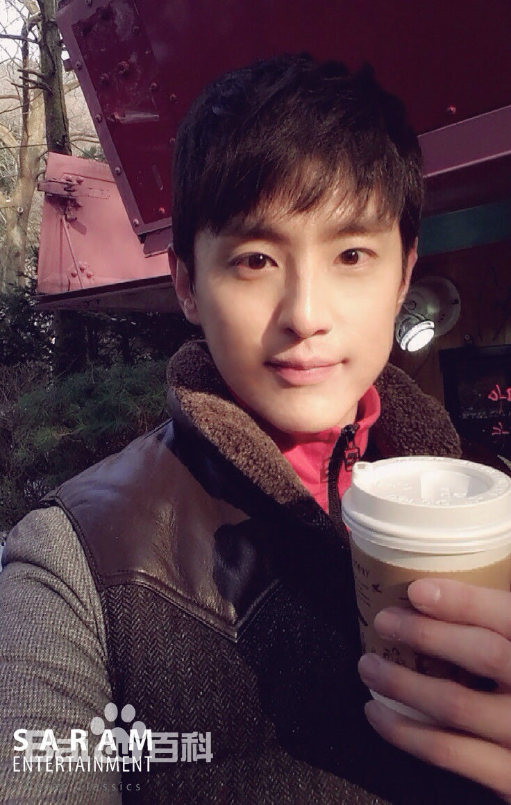 权律( KwonYul)出演电视剧2:天上女子前后照片