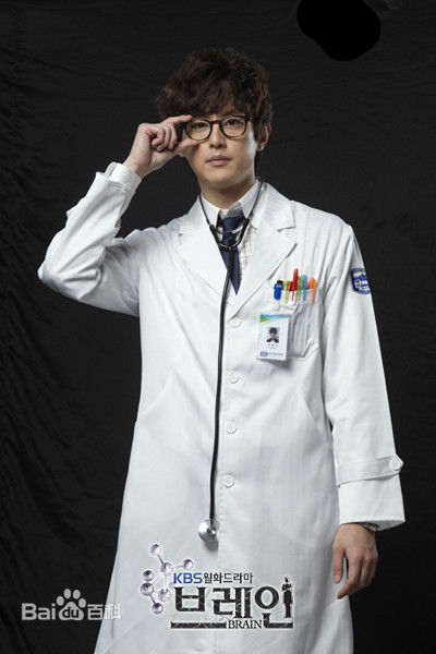 权律( KwonYul)出演电视剧1壁纸壁纸