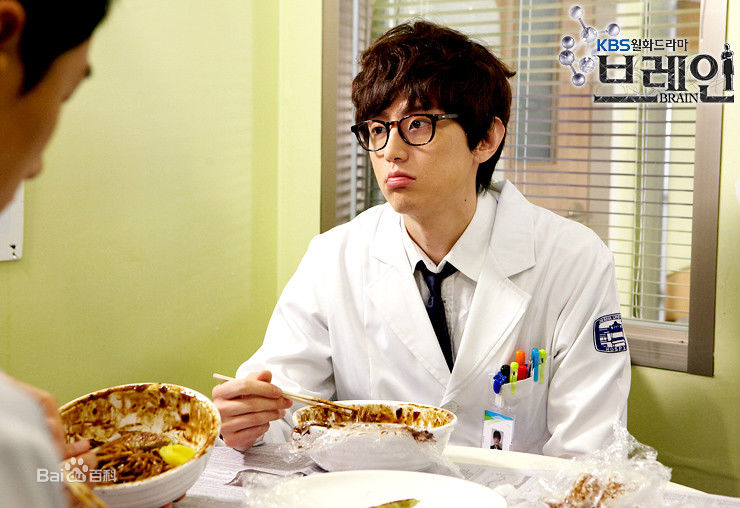 权律( KwonYul)出演电视剧1壁纸壁纸