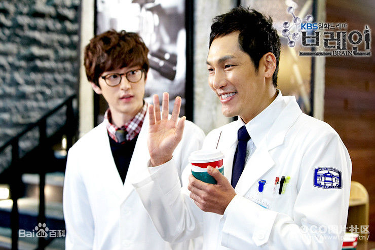 权律( KwonYul)出演电视剧1壁纸壁纸