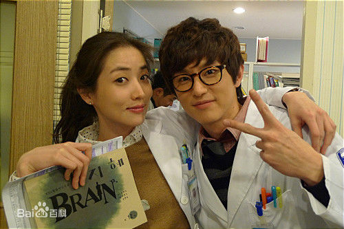 权律( KwonYul)出演电视剧1壁纸壁纸