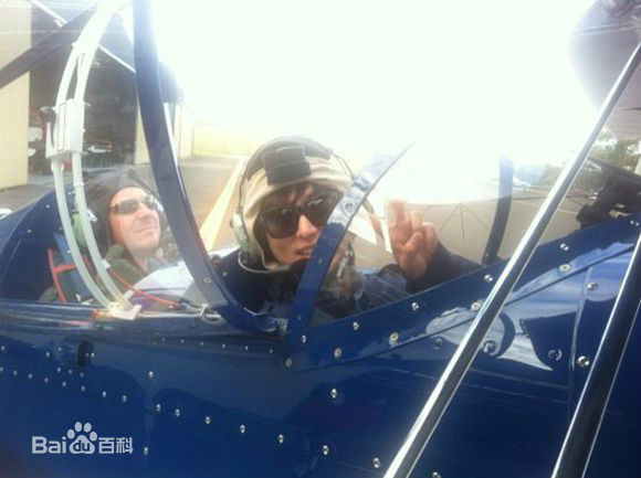 权律( KwonYul)--Real mate in Austria素颜照相册