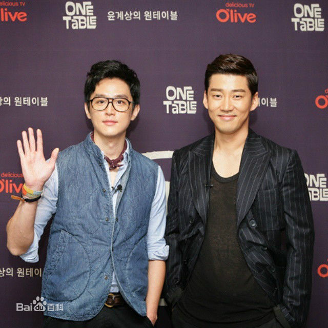 权律( KwonYul)-尹启相的one table壁纸壁纸