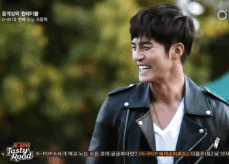 权律( KwonYul)-尹启相的one table壁纸壁纸