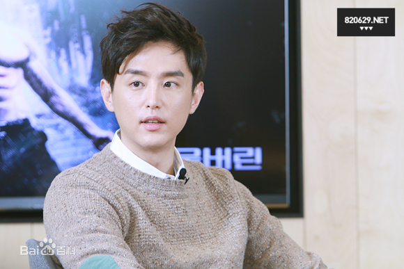 权律( KwonYul)电影明星的社交俱乐部MC生活照