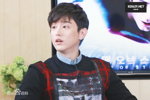 权律( KwonYul)电影明星的社交俱乐部MC生活照