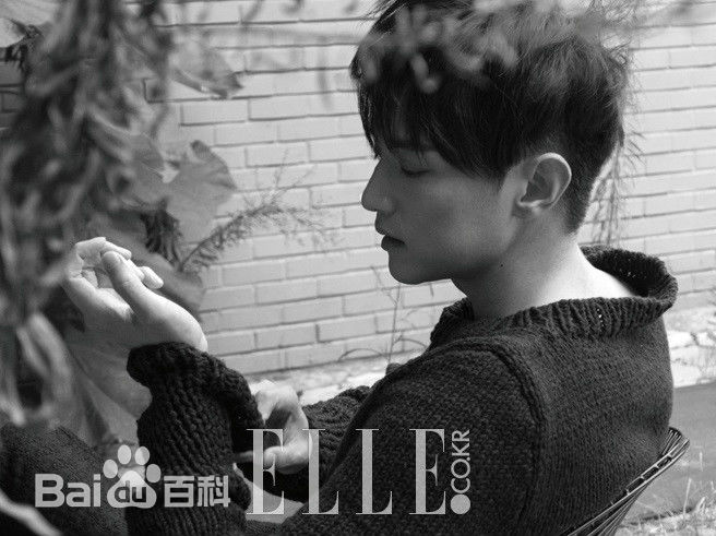 权律( KwonYul)画报图1前后照片