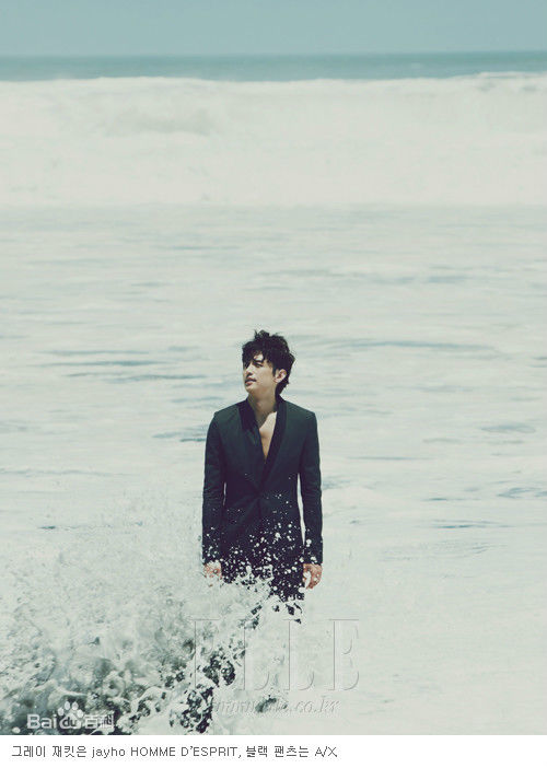 权律( KwonYul)画报图1前后照片