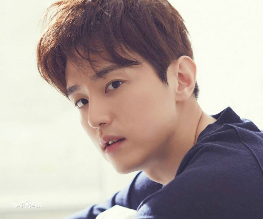 权律( KwonYul)画报3生活照相册