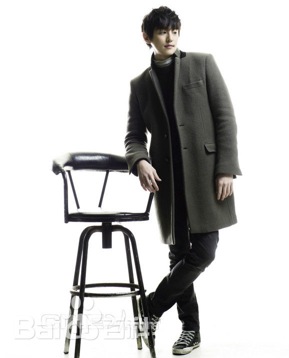 权律( KwonYul)画报2图册