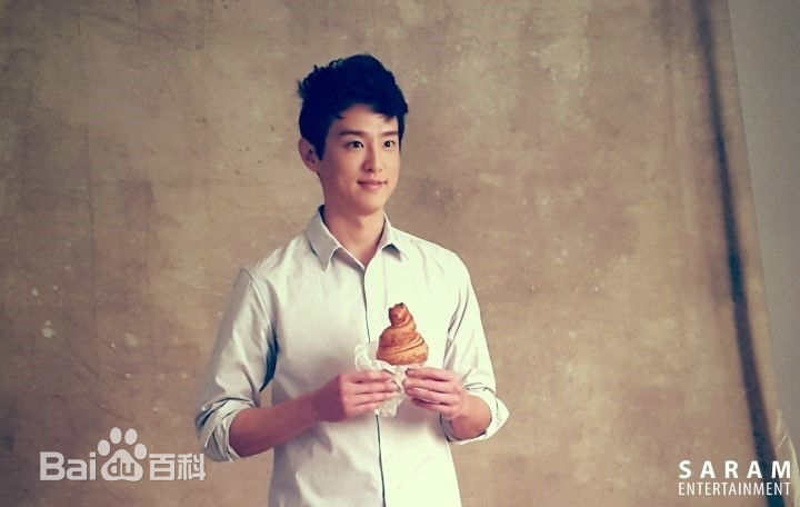 权律( KwonYul)画报2图册