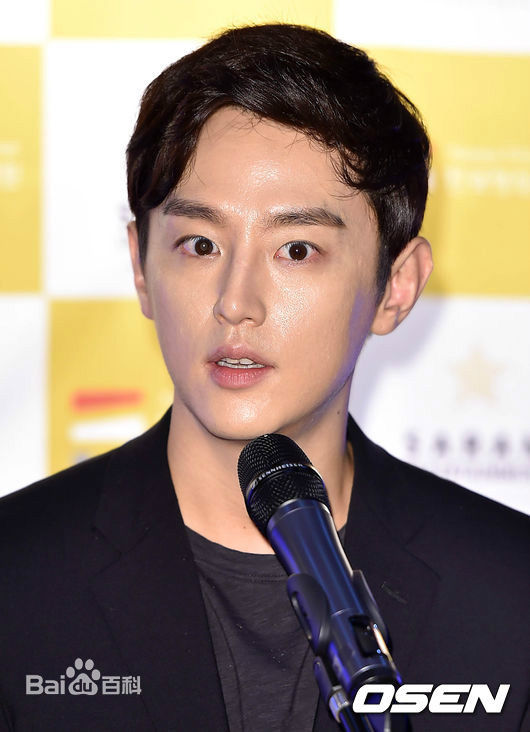 权律( KwonYul)活动图1前后照片