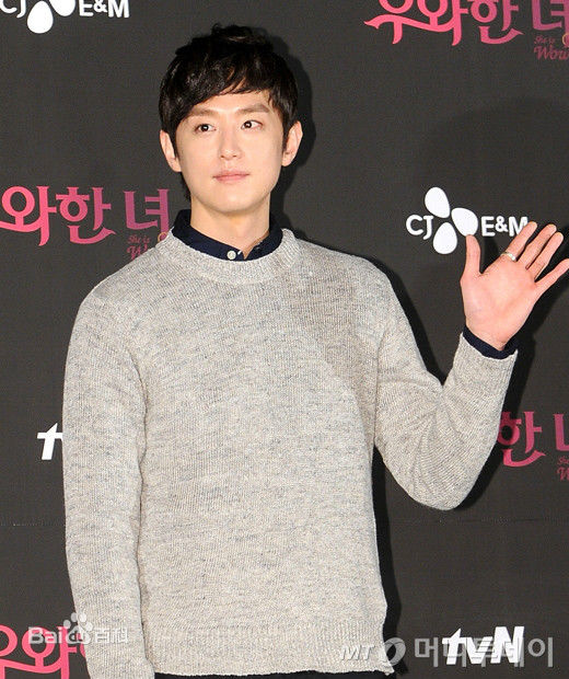 权律( KwonYul)活动图1前后照片