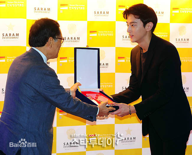 权律( KwonYul)活动图1前后照片