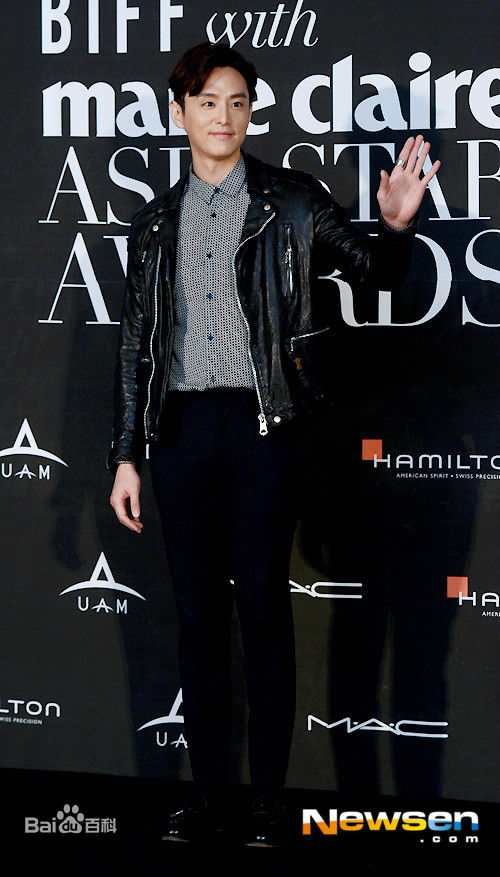 权律( KwonYul)活动图1前后照片