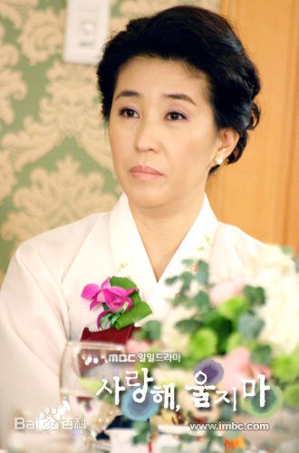 金美京()前后照片