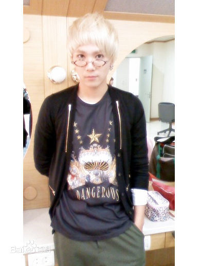 李洪基/李弘基(/Lee HongKi)李弘基-活力元素Jeremy性感图片图集