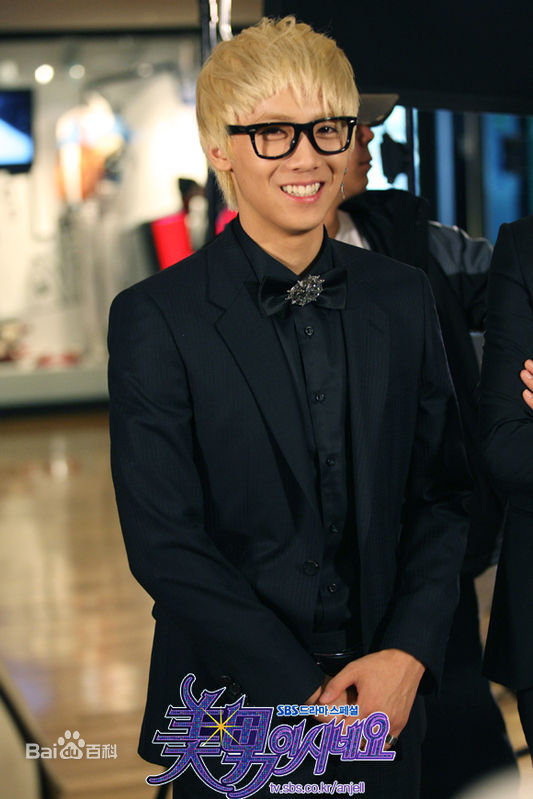 李洪基/李弘基(/Lee HongKi)李弘基-活力元素Jeremy性感图片图集