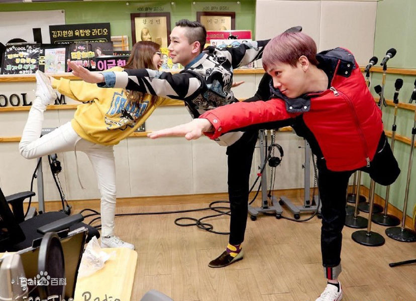 李洪基/李弘基(/Lee HongKi)kiss the radio电台日常图片图集