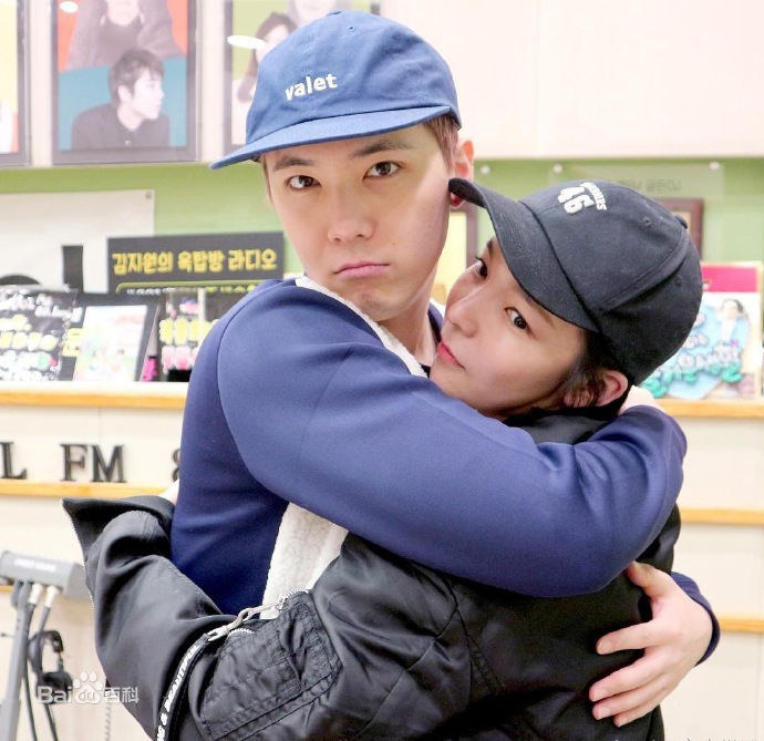 李洪基/李弘基(/Lee HongKi)kiss the radio电台日常图片图集