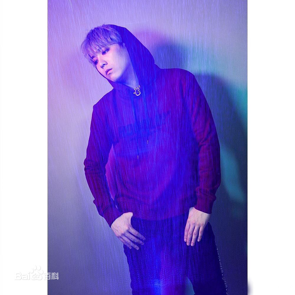 最优质李洪基/李弘基(/Lee HongKi)在个人品牌《skullhong》中的