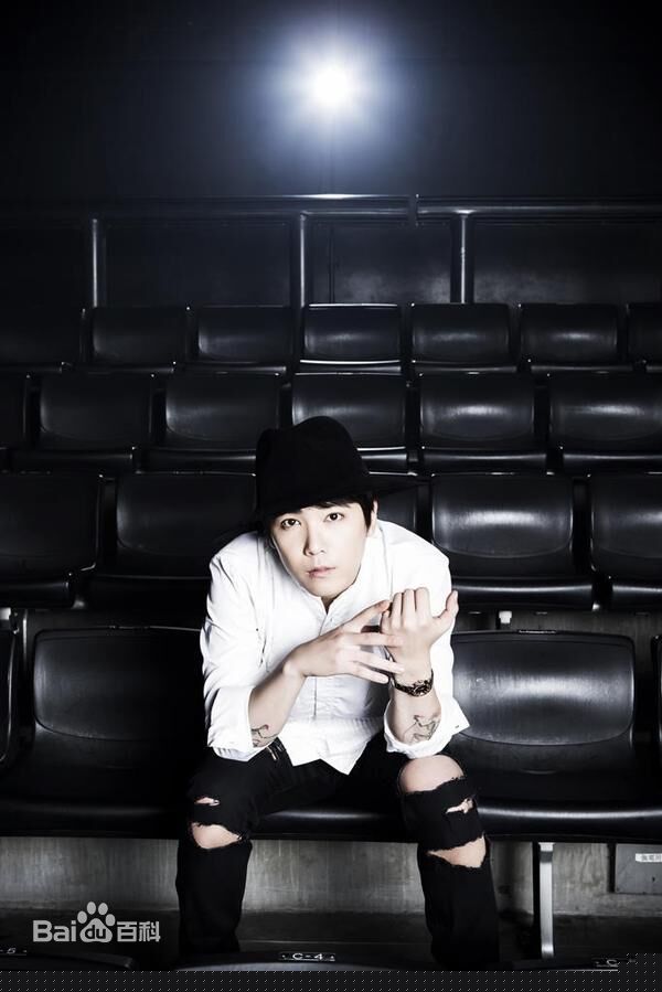 李洪基/李弘基(/Lee HongKi)图册前后照片