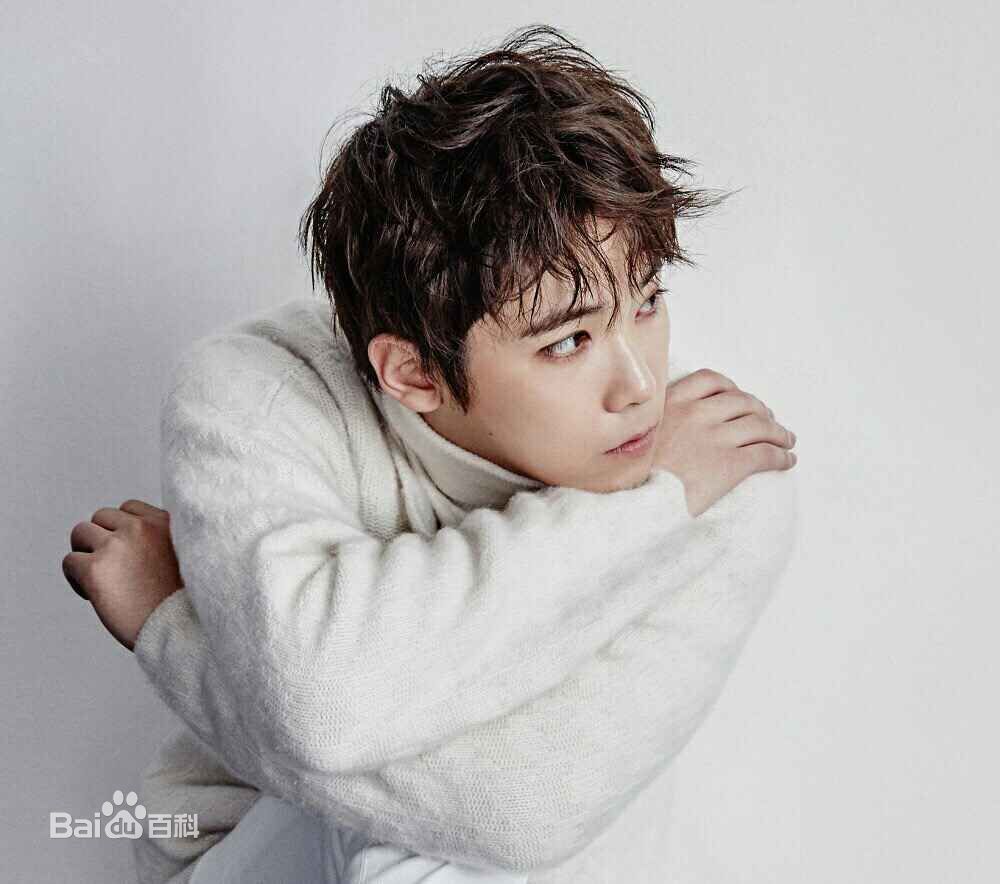 李洪基/李弘基(/Lee HongKi)图册前后照片