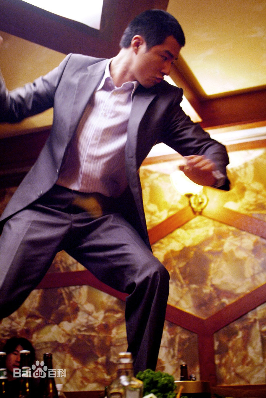 许怡才()卑劣的街头最新剧照