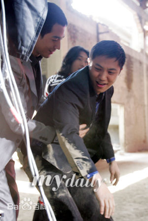 许怡才()卑劣的街头最新剧照