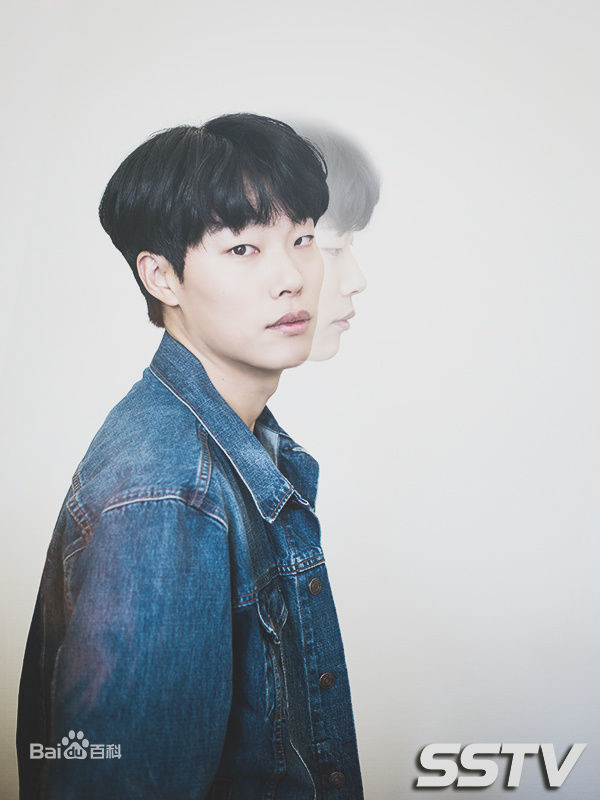 柳俊烈()采访图集图册