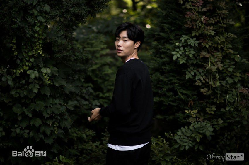 柳俊烈()采访图集图册