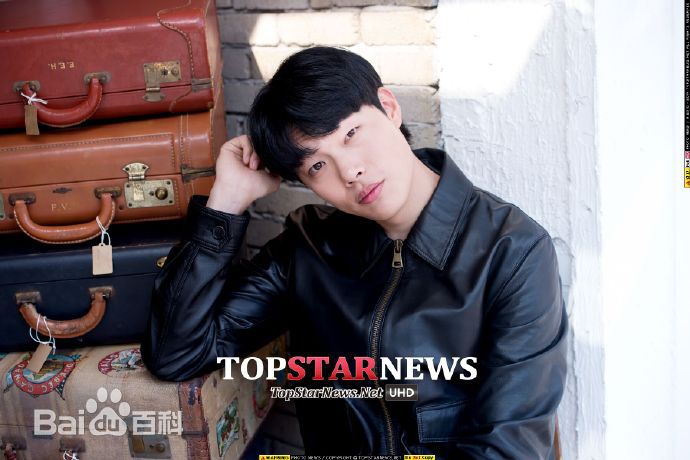 柳俊烈()采访图集图册