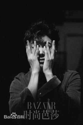 最新柳俊烈()性感图片