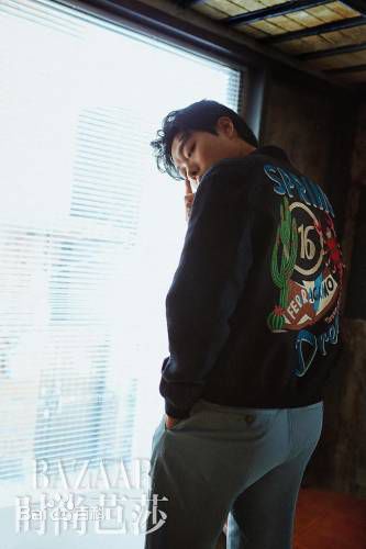 最新柳俊烈()性感图片