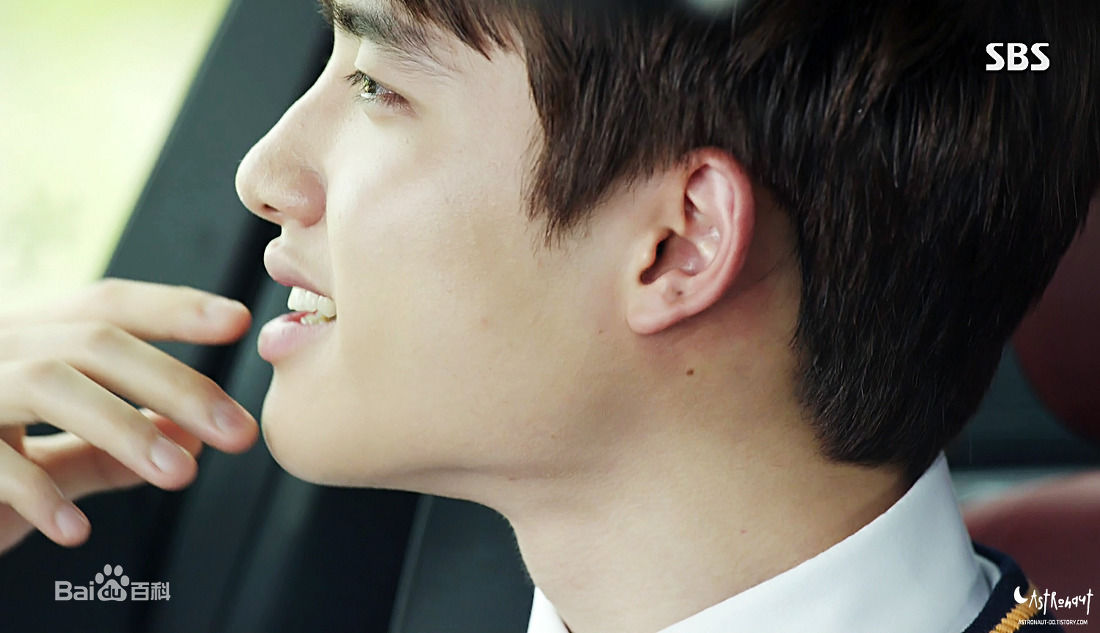 最全都敬秀(（韩文名）、Doh Kyungsoo、D.O.（官方艺名）、都暻秀（曾用名）、度庆洙（误译）)在电视剧-《没关系，是爱情啊》图册中的相册